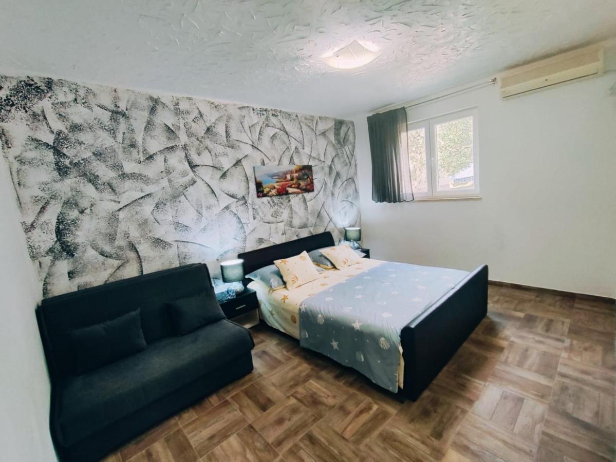 Apartmani Nada Mustapic Brela Exteriér fotografie