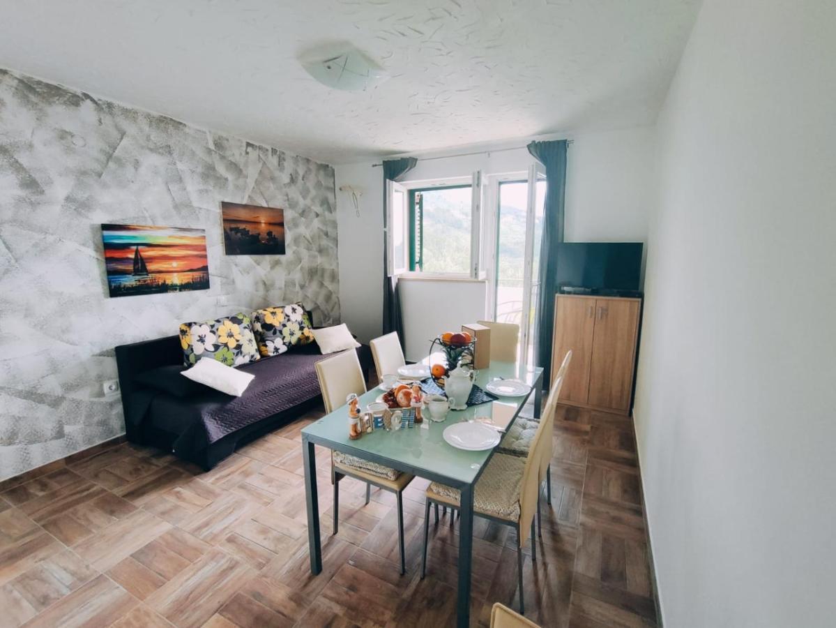 Apartmani Nada Mustapic Brela Exteriér fotografie