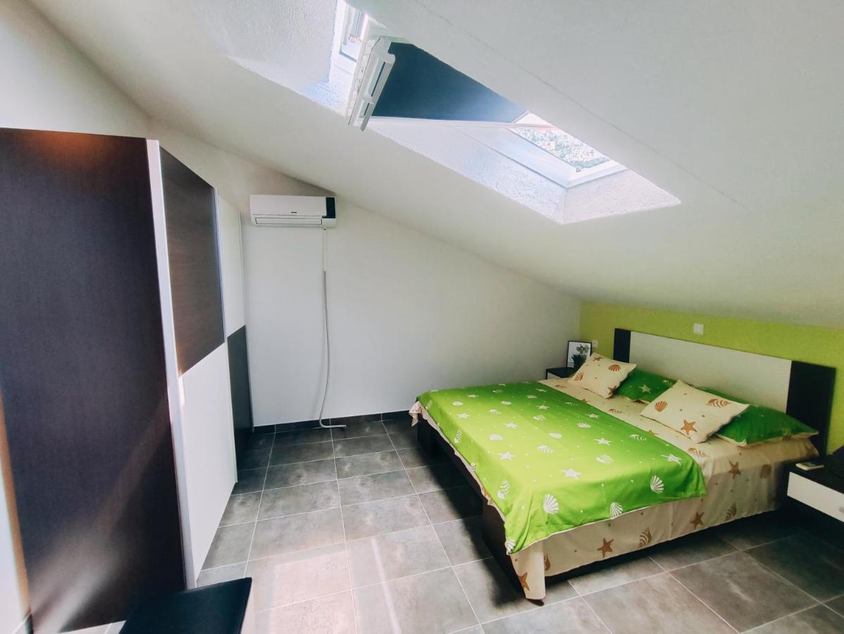Apartmani Nada Mustapic Brela Exteriér fotografie