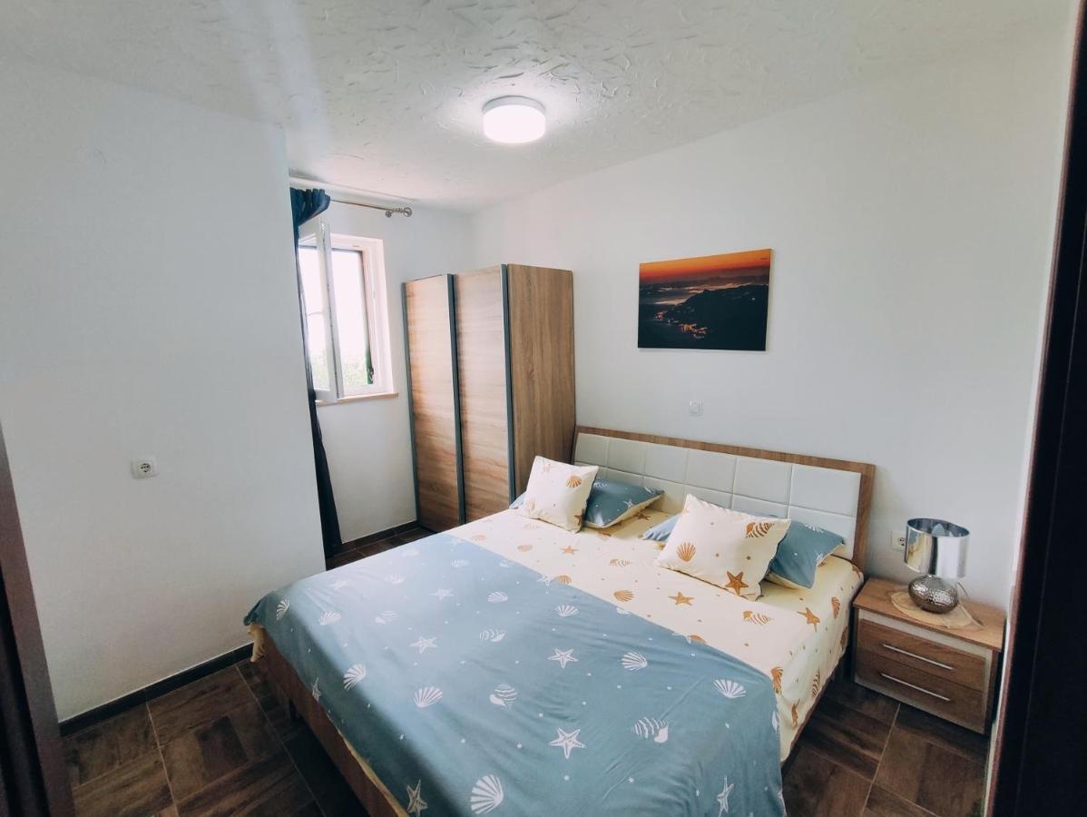 Apartmani Nada Mustapic Brela Exteriér fotografie